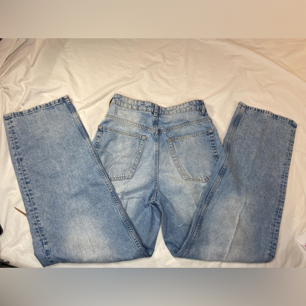 H&M Divided Light Blue‎ High-Waist Straight Jeans Size 4 zipper close - Picture 2 of 16
